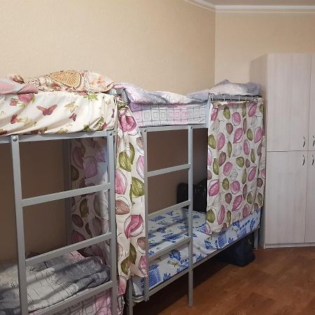 Saperka Hostel Kiev Bagian luar foto