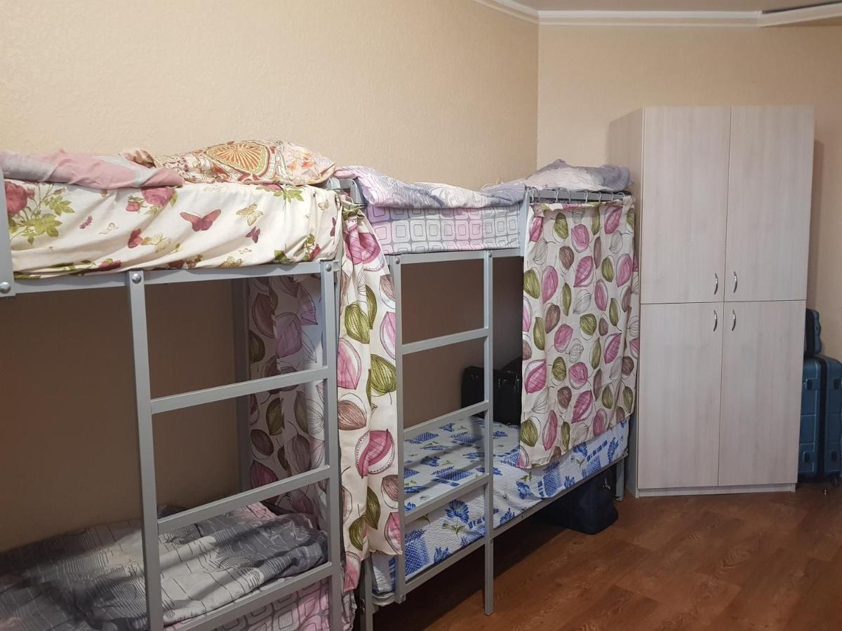 Saperka Hostel Kiev Bagian luar foto