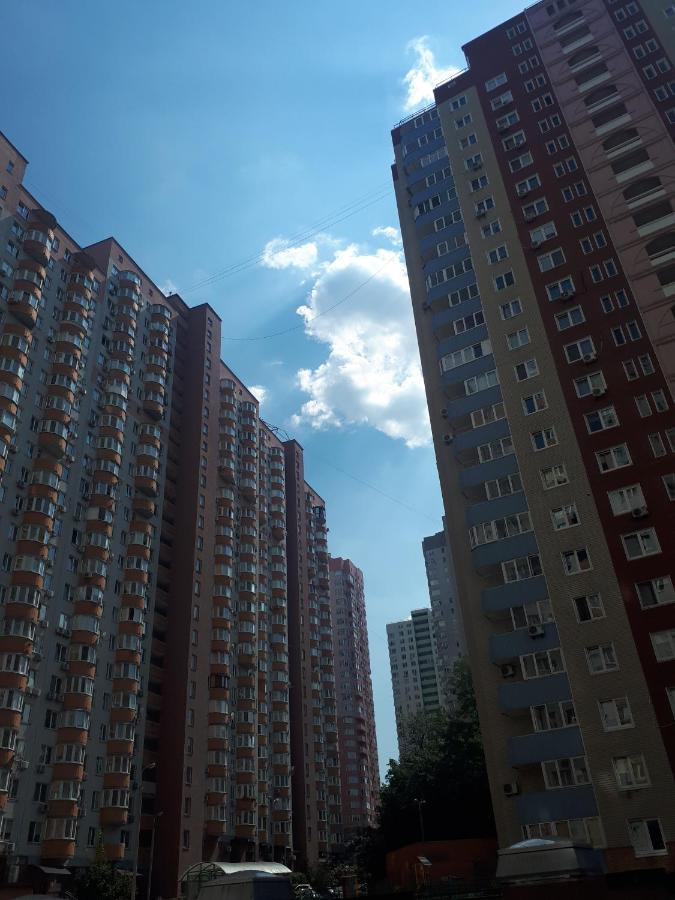 Saperka Hostel Kiev Bagian luar foto