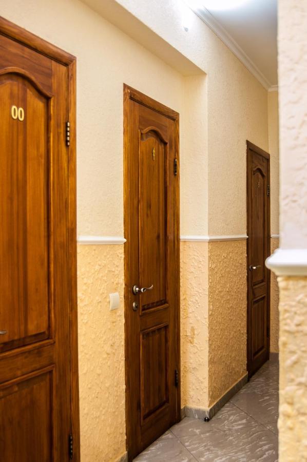 Saperka Hostel Kiev Bagian luar foto