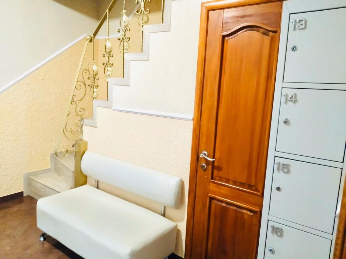 Saperka Hostel Kiev Bagian luar foto